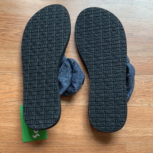 Sanuk sandals - Picture 5 of 5